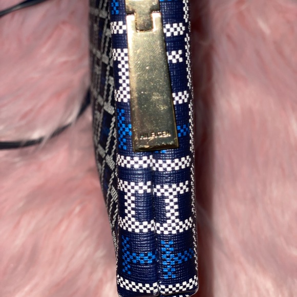Tommy Hilfiger Purse - Picture 4 of 5